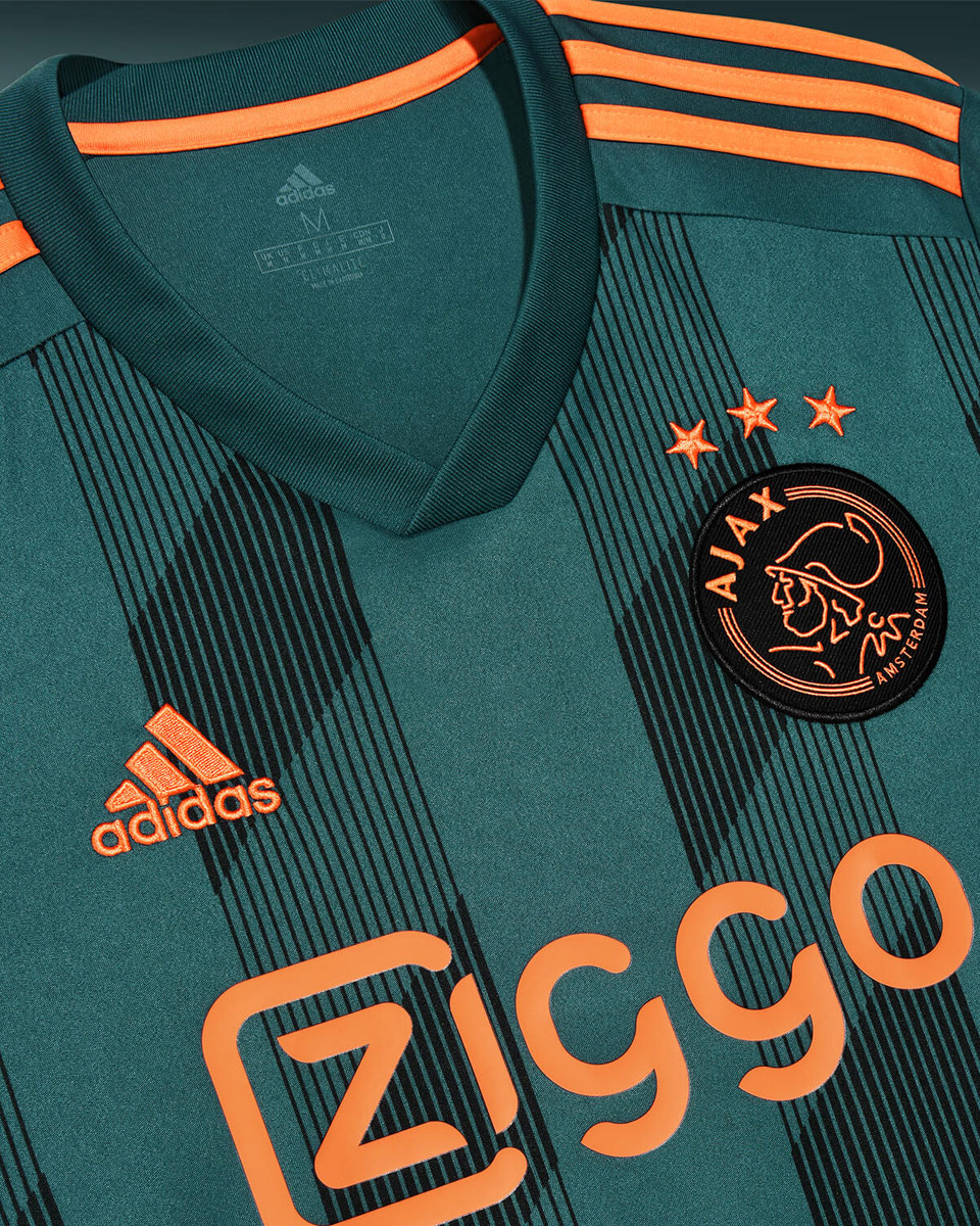 19ajaxaway8.jpg